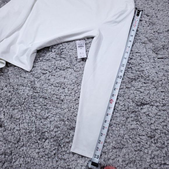 Abercrombie Soft A&F Collection Crew Neck Long Sleeve White Bodysuit Size Large - Picture 8 of 8